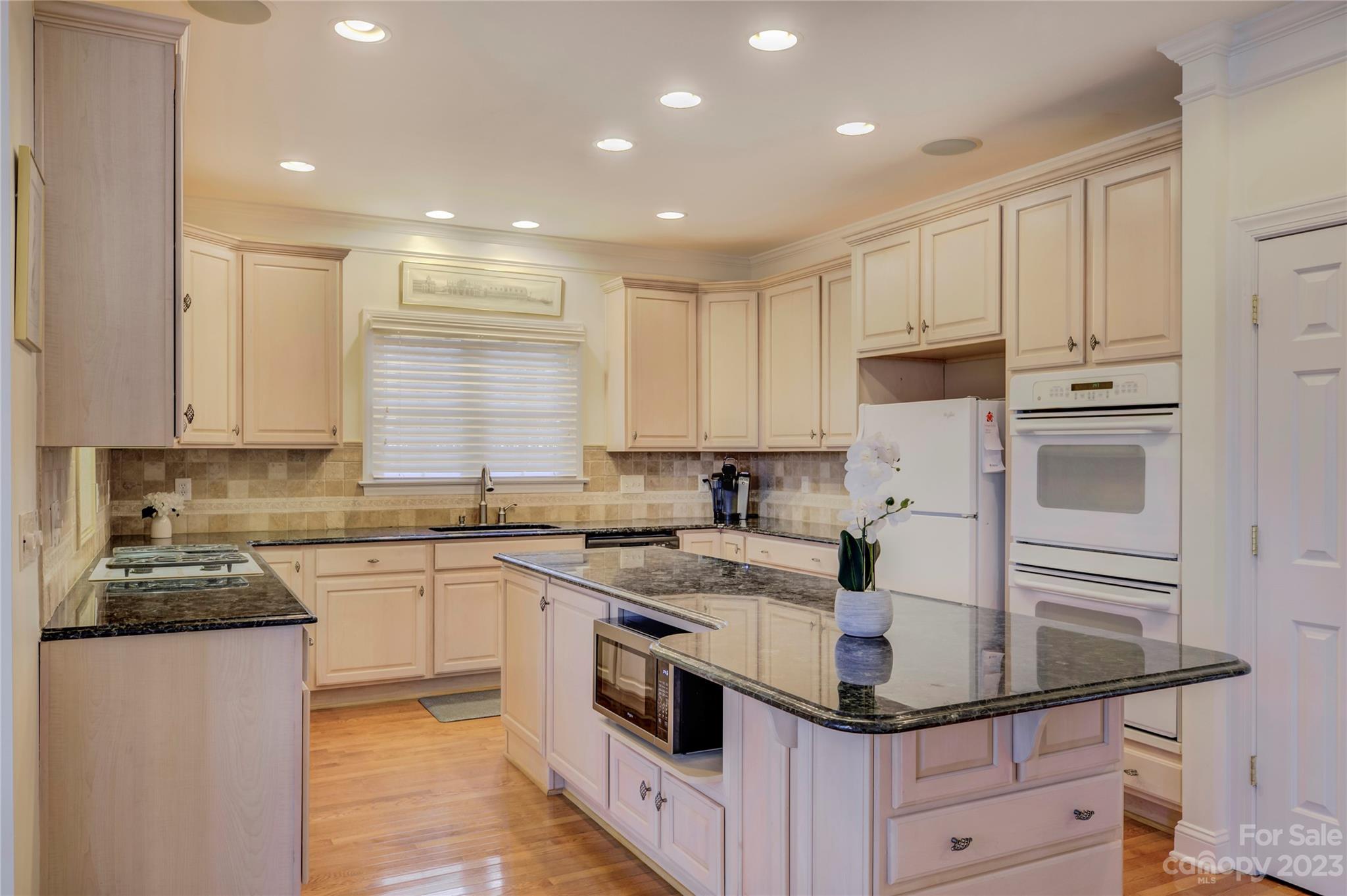 16615 Turtle Point Road Charlotte, NC 28278 - Photo 13 of 48 Gallery Image 13