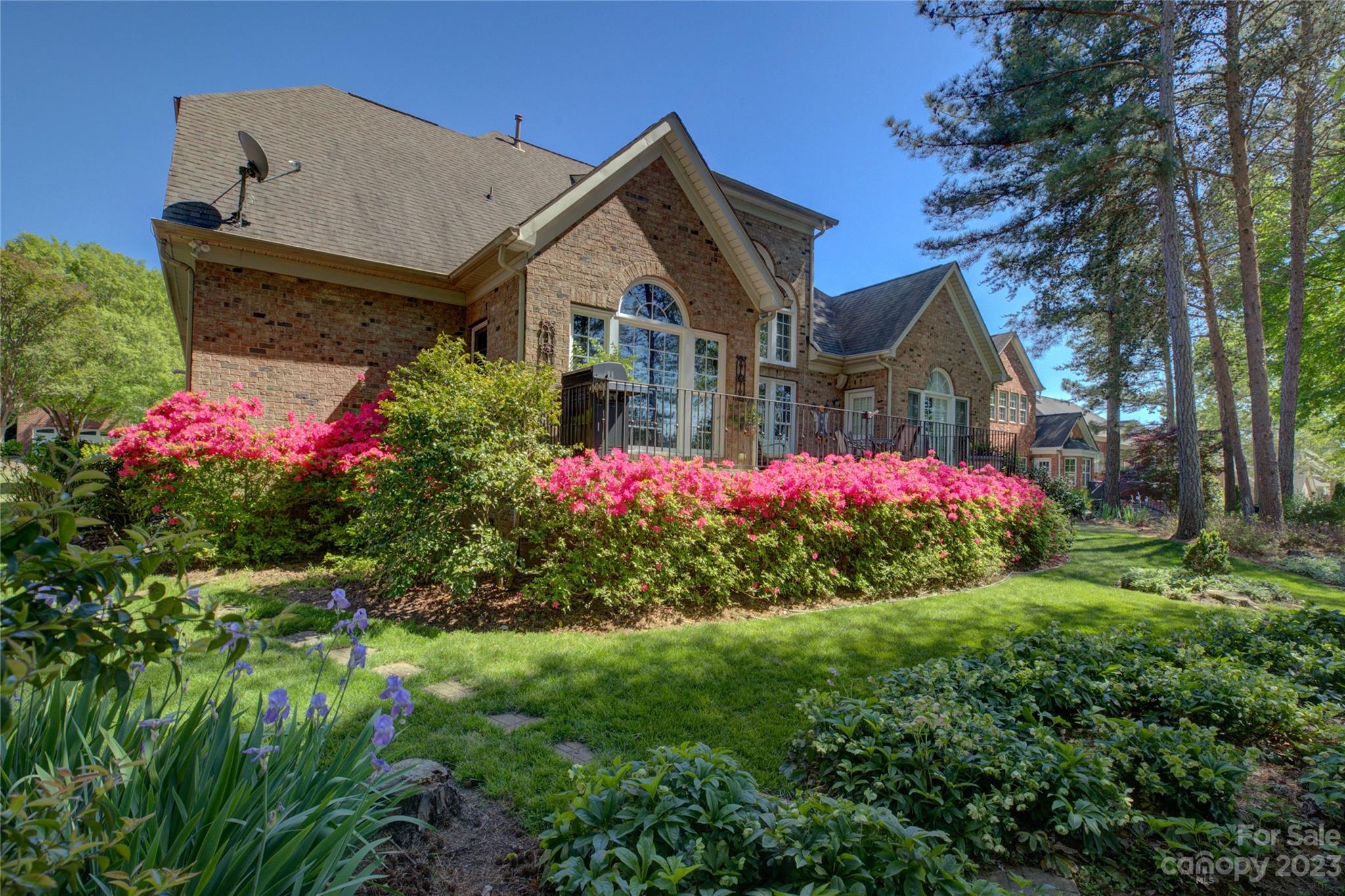 16615 Turtle Point Road Charlotte, NC 28278 - Photo 3 of 48 Gallery Image 3
