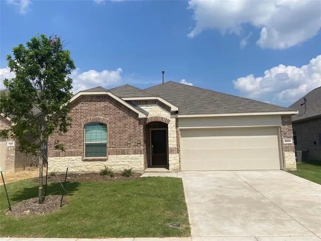 $2,400 | 8024 Acanthus Street, McKinney, TX 75071