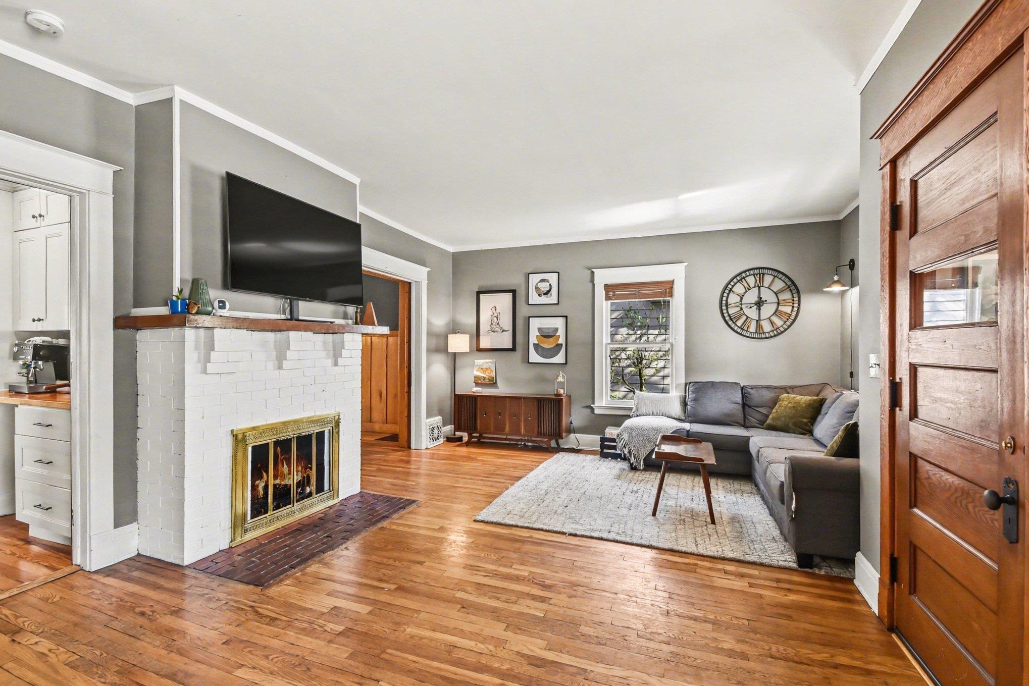 319 North Johnson Street Bay City, MI 48708 - Photo 6 of 24