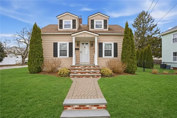 $439,900 | 11 Tampa Street, West Warwick, RI 02893