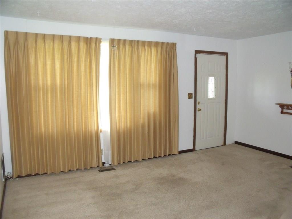 6414 Mendenhall Road Indianapolis, IN 46221 - Photo 3 of 11 Gallery Image 3