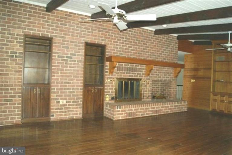 2102 Tufton Ridge Road Reisterstown, MD 21136 - Photo 8 of 30 Living Room