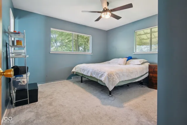 $284,900 | 3042 Fairlawn Drive, Columbus, IN 47203