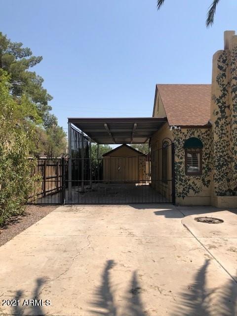 1565 East Cheery Lynn Road Phoenix, AZ 85014 - Photo 14 of 18 Car Port