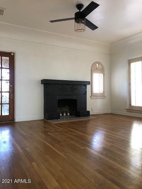 1565 East Cheery Lynn Road Phoenix, AZ 85014 - Photo 2 of 18 Living Room