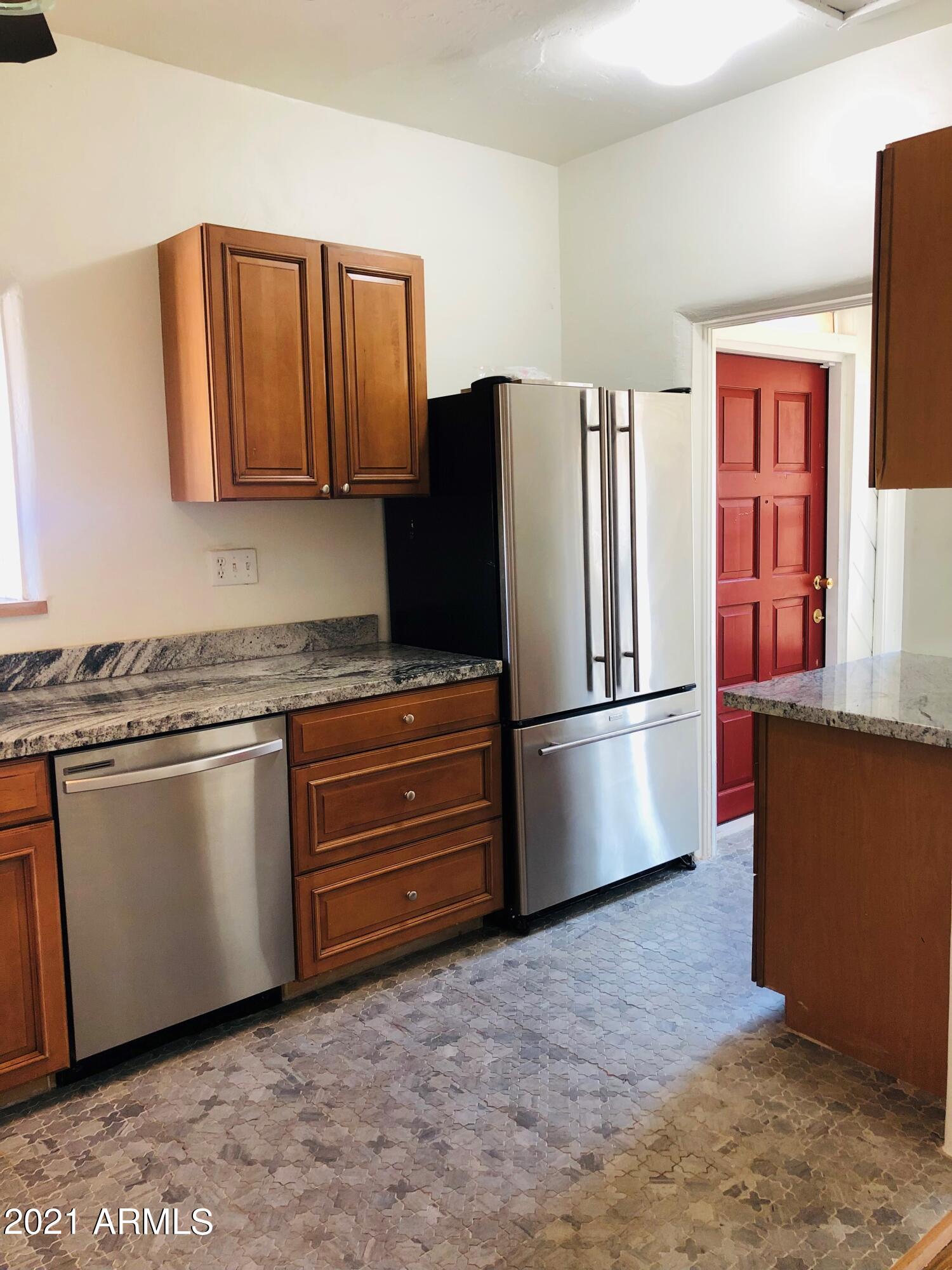 1565 East Cheery Lynn Road Phoenix, AZ 85014 - Photo 6 of 18 Kitchen 3