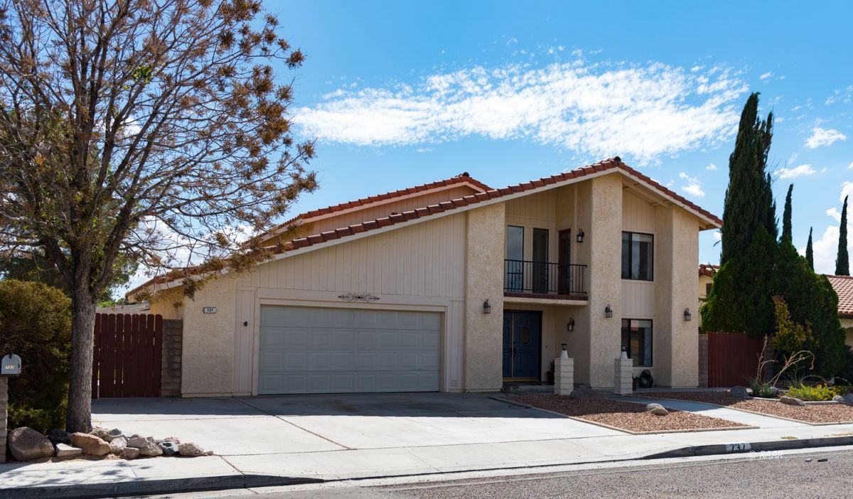 737 West Howell Avenue Ridgecrest, CA 93555 - Photo 1 of 1