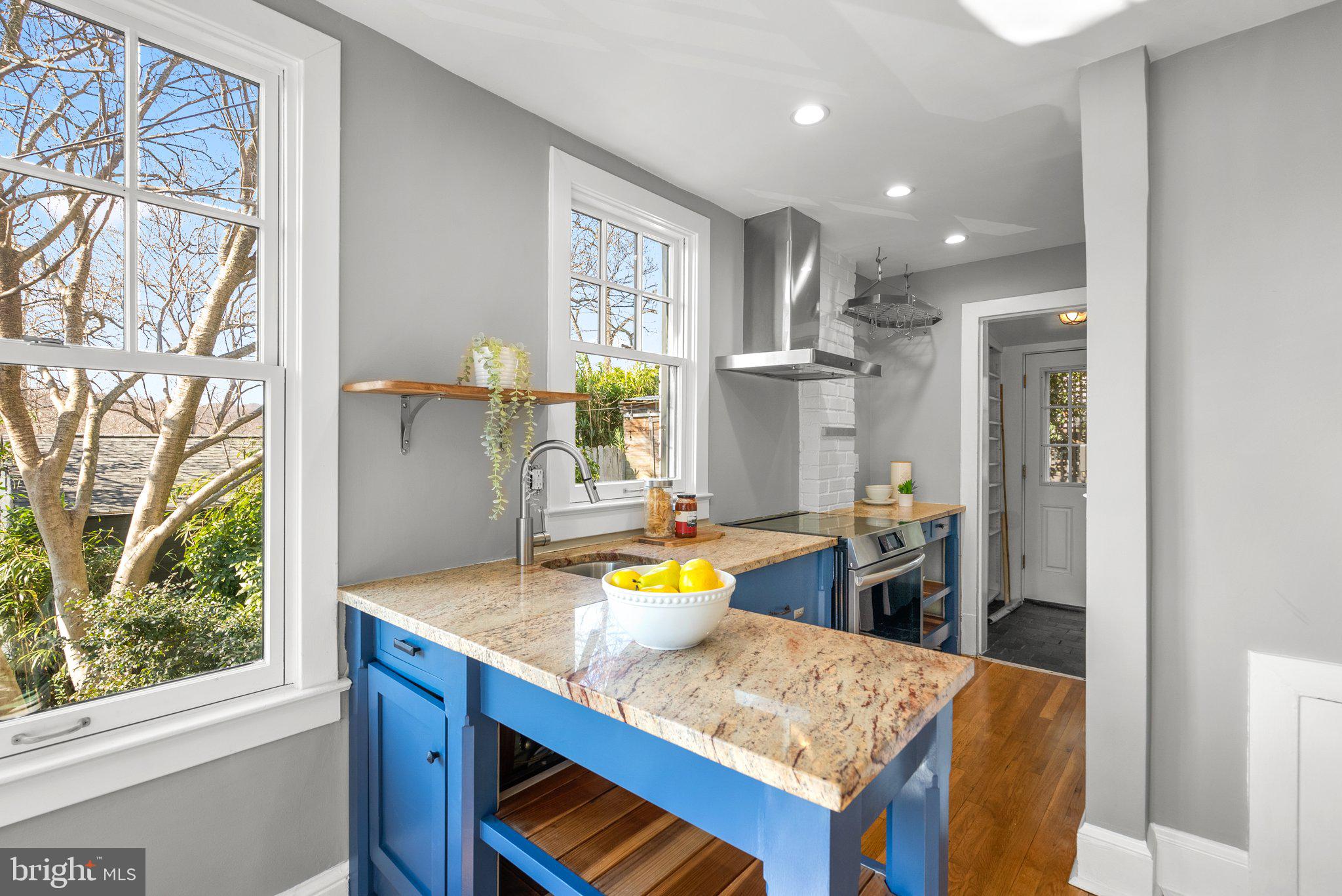 111 Valley Road Bethesda, MD 20816 - Photo 3 of 16 Gallery Image 3