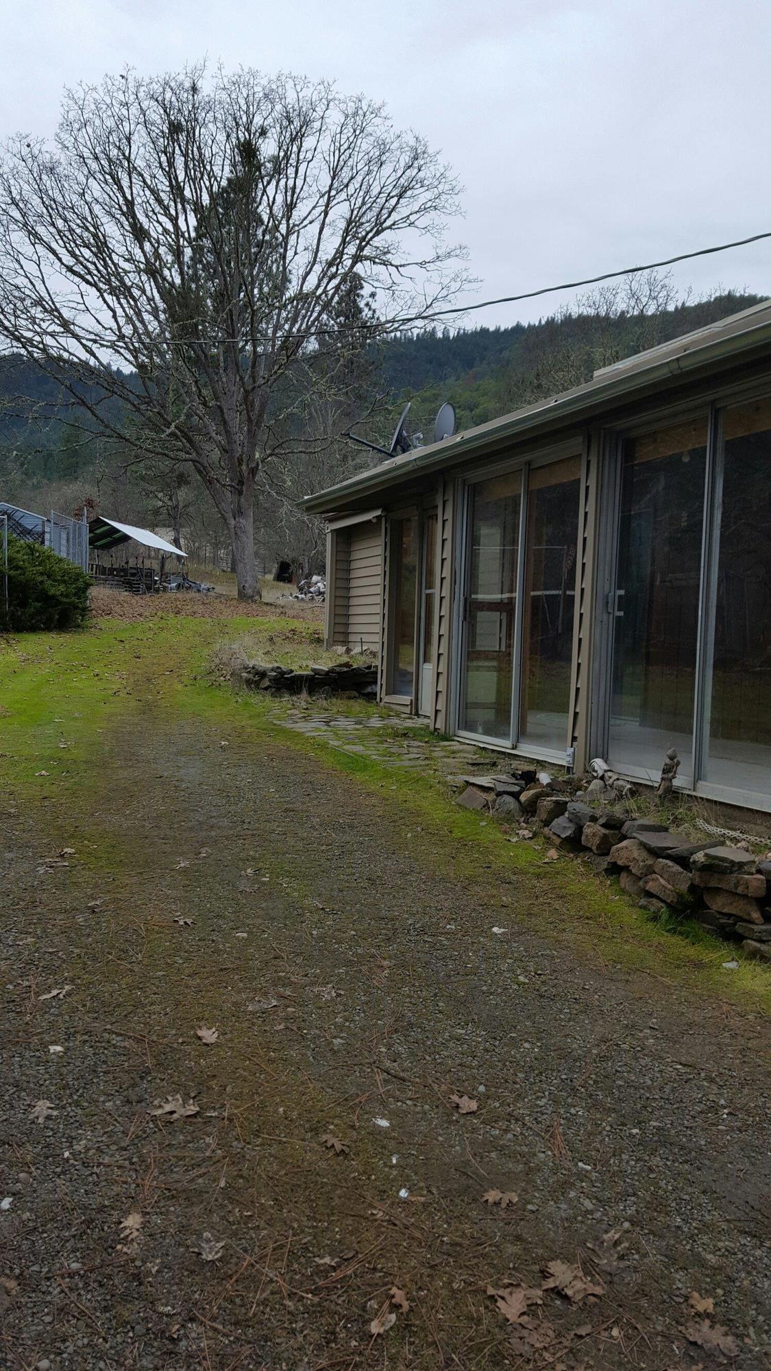 2350 Galls Creek Road Gold Hill, OR 97525 - Photo 3 of 29 Additional Photo