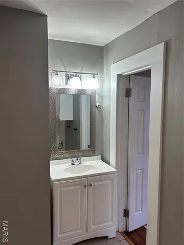 $1,525 | 2530 Oakland Avenue, Maplewood, MO 63143