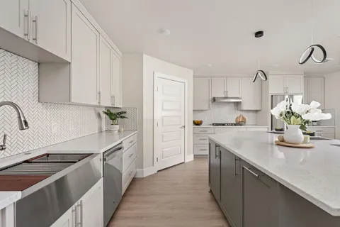 $470,000 | 10101 Woodhaven Drive, Austin, TX 78753