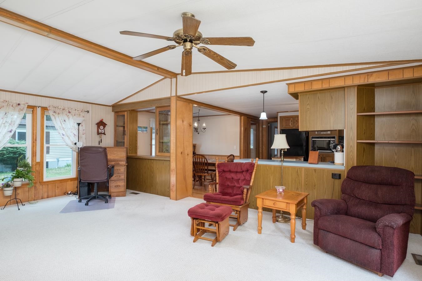 58 Monadnock Drive Rochester, NH 03867 - Photo 7 of 32