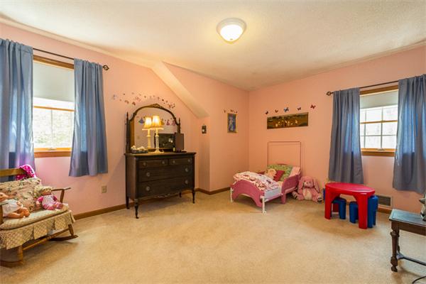 53 Baker Road Salisbury, MA 01952 - Photo 20 of 25 a living room with furniture