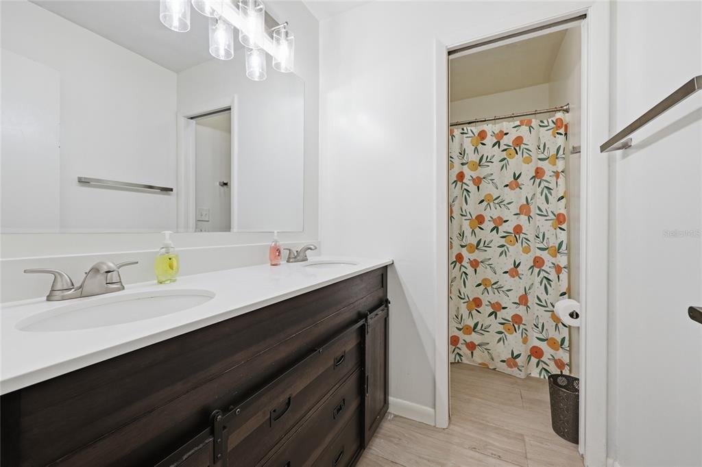 3600 Southwest 19th Avenue, Unit 5D Gainesville, FL 32607 - Photo 23 of 32