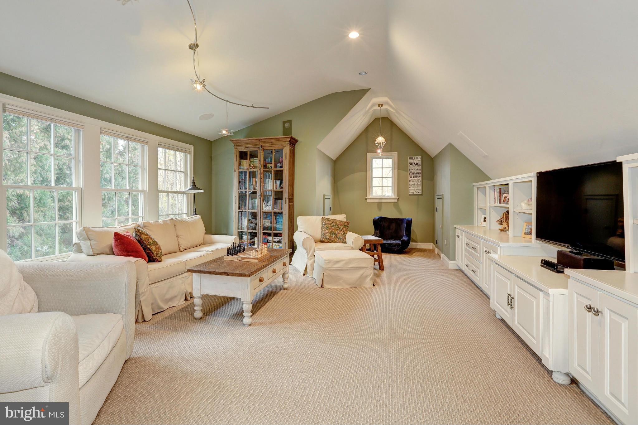7004 Darby Road Bethesda, MD 20817 - Photo 20 of 30 Second Family Room and Lounge