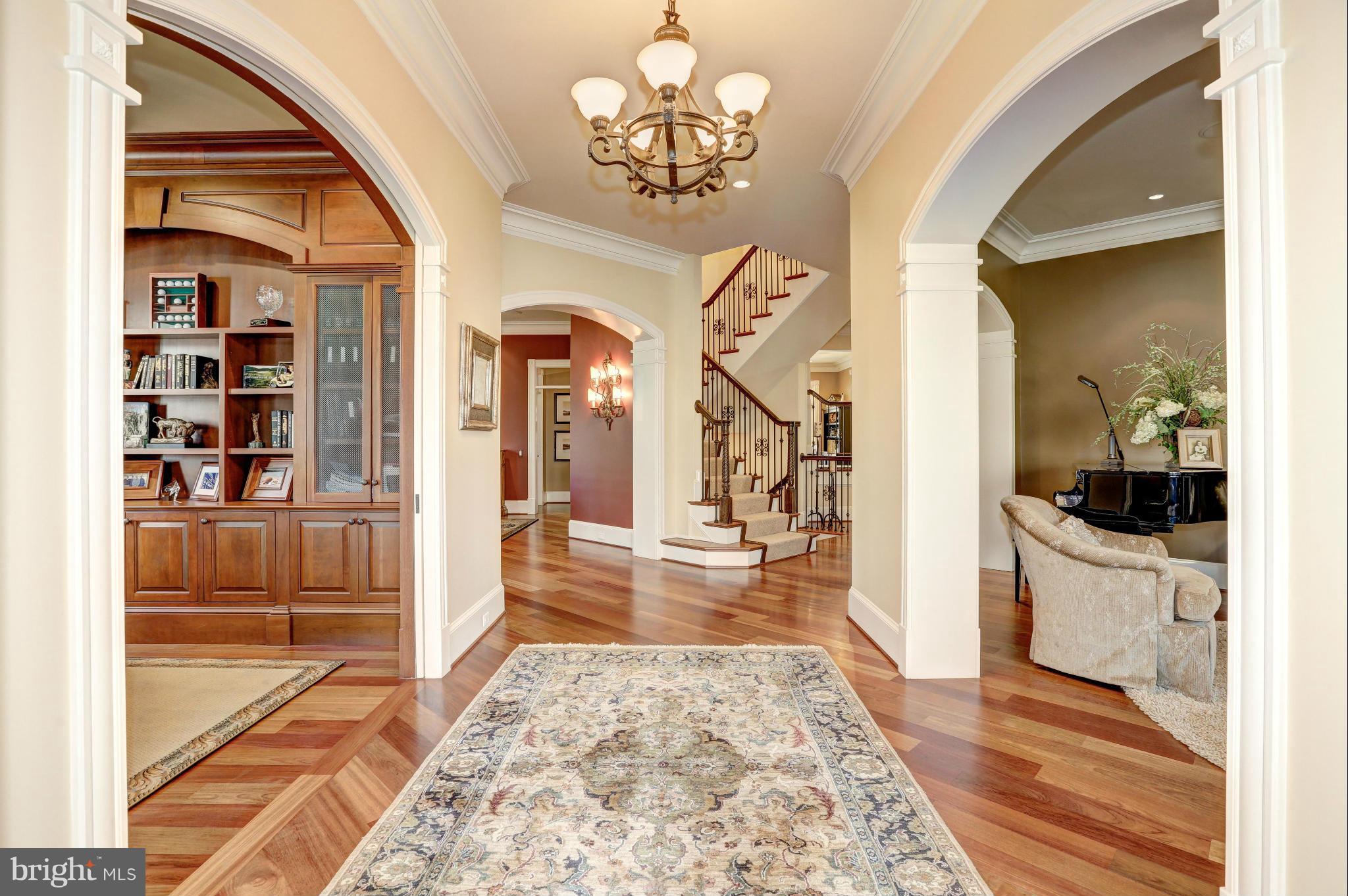 7004 Darby Road Bethesda, MD 20817 - Photo 3 of 30 Foyer