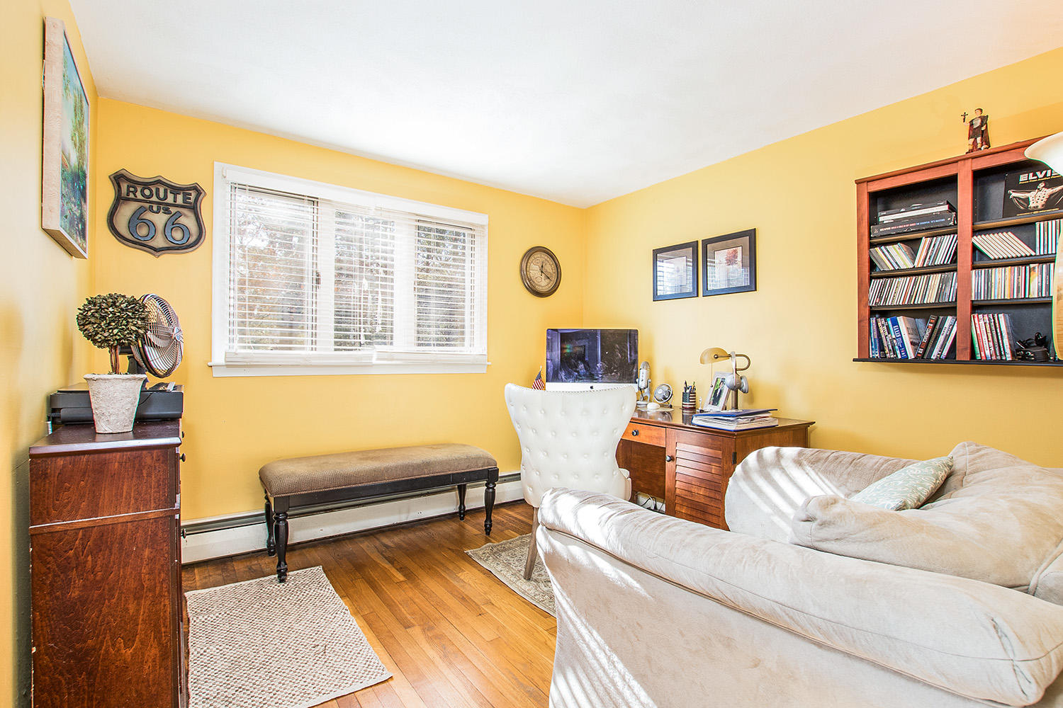 56 Wedgewood Drive Centerville, MA 02632 - Photo 19 of 34 a living room with furniture and next to a window