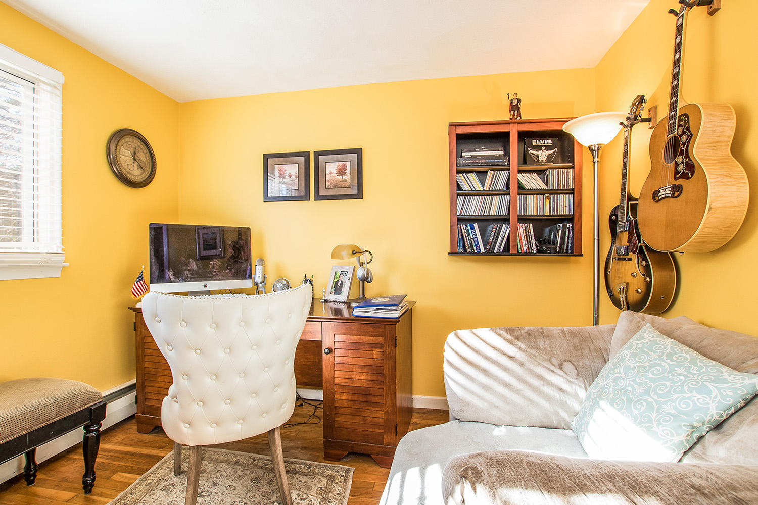 56 Wedgewood Drive Centerville, MA 02632 - Photo 20 of 34 a living room with furniture a flat screen tv and a window