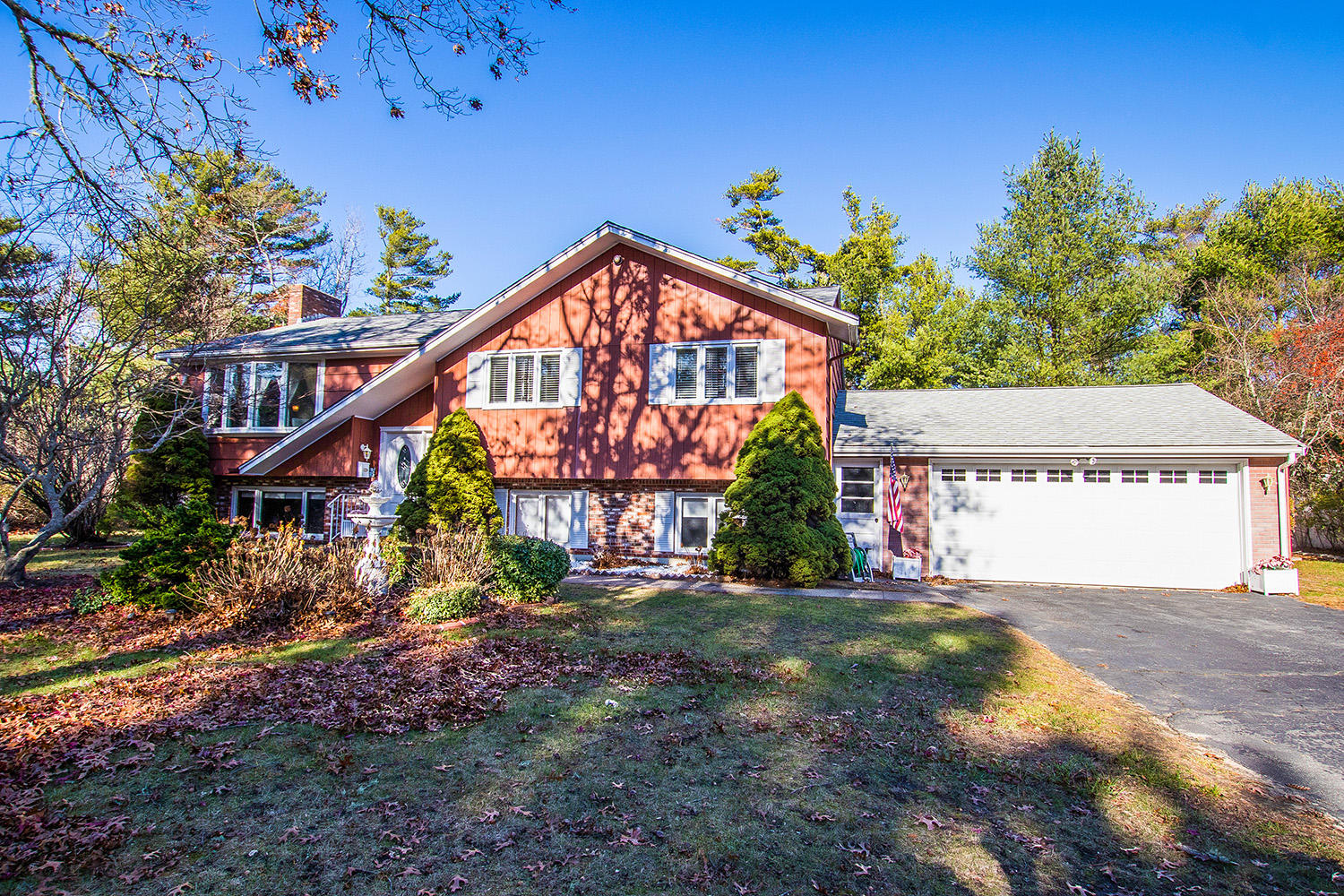 56 Wedgewood Drive Centerville, MA 02632 - Photo 2 of 34 a view of a house with a yard