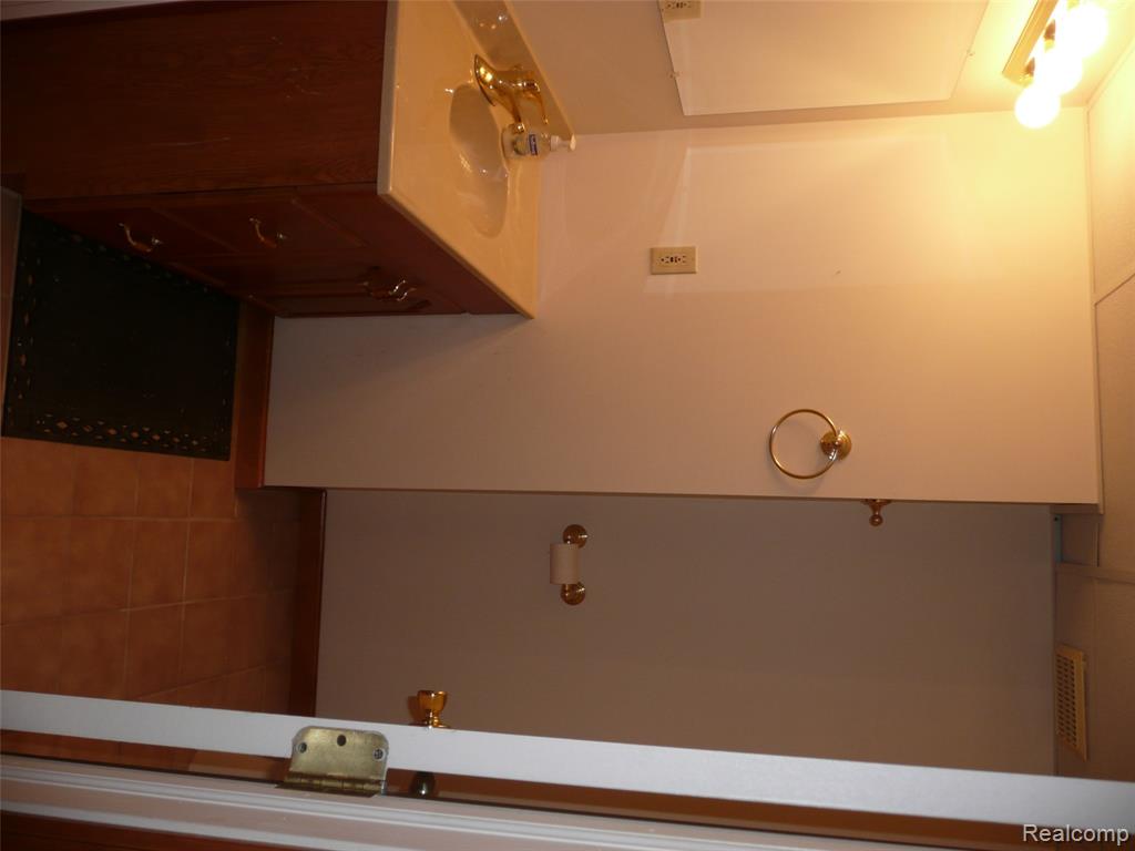 2388 Ava Howell, MI 48843 - Photo 26 of 31