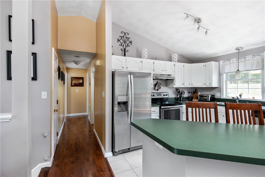 33 Baxter Street Woonsocket, RI 02895 - Photo 11 of 30