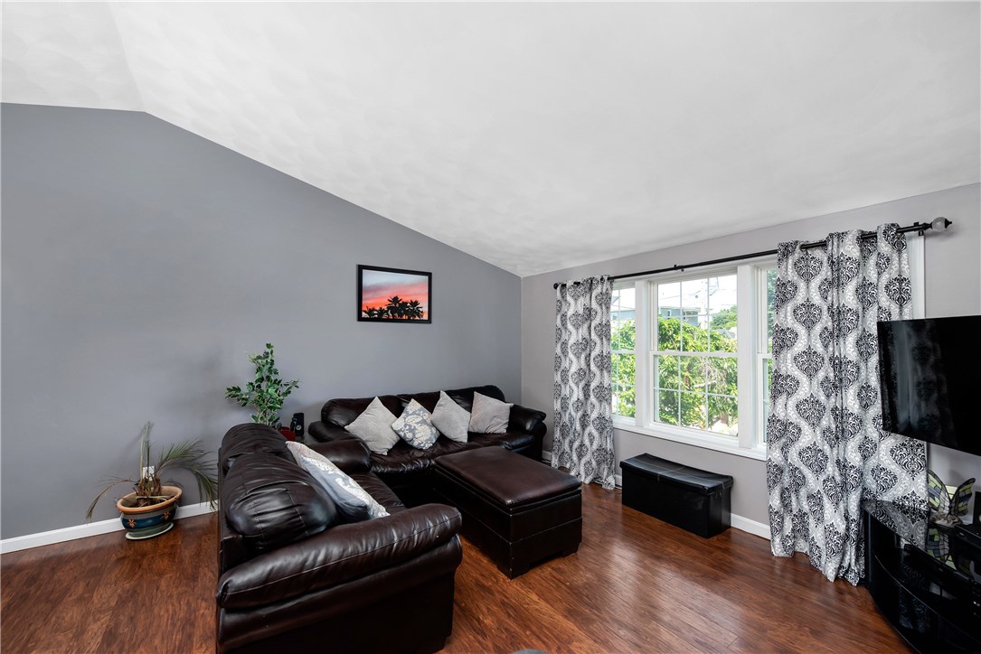 33 Baxter Street Woonsocket, RI 02895 - Photo 12 of 30