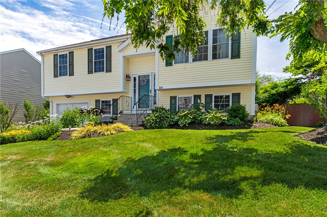 33 Baxter Street Woonsocket, RI 02895 - Photo 2 of 30