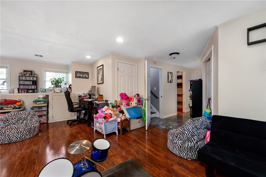 33 Baxter Street Woonsocket, RI 02895 - Photo 23 of 30