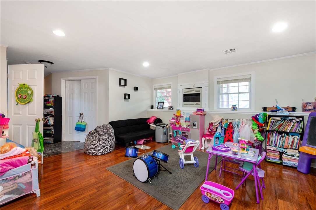 33 Baxter Street Woonsocket, RI 02895 - Photo 24 of 30