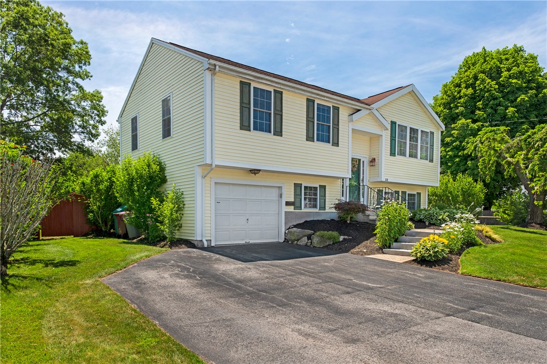 33 Baxter Street Woonsocket, RI 02895 - Photo 3 of 30