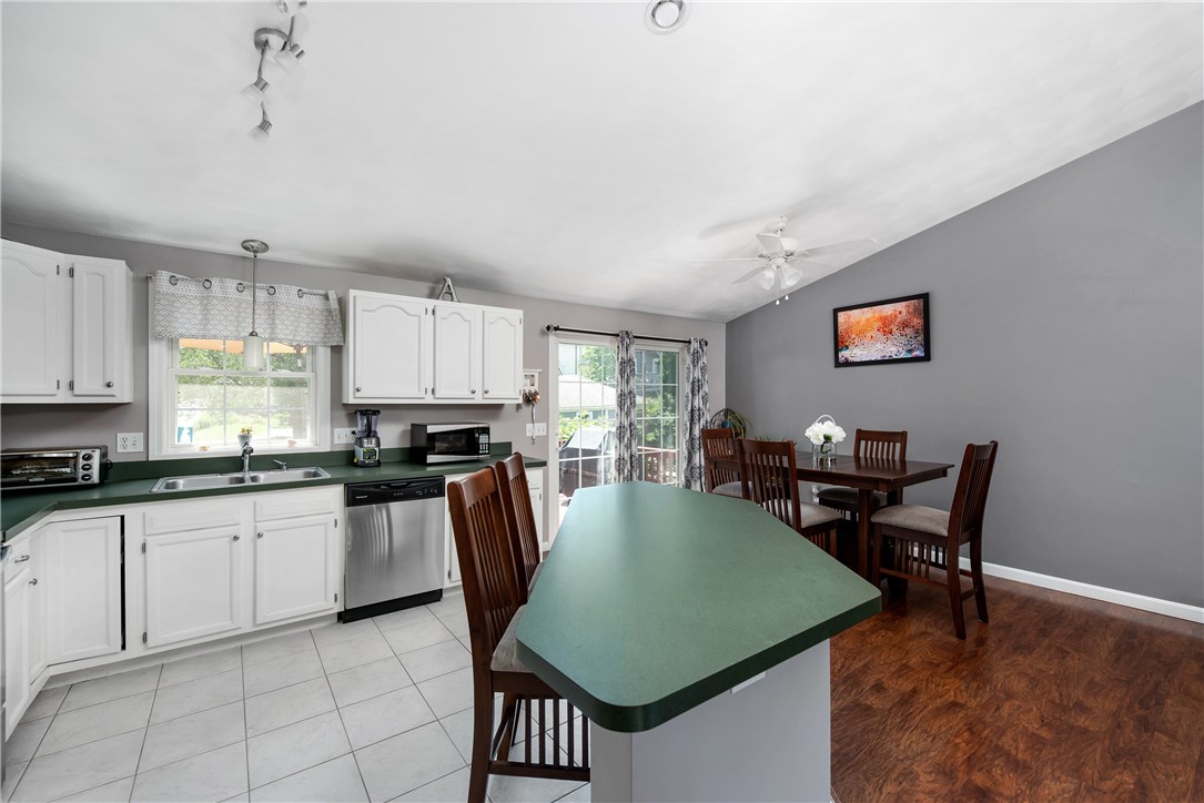 33 Baxter Street Woonsocket, RI 02895 - Photo 9 of 30