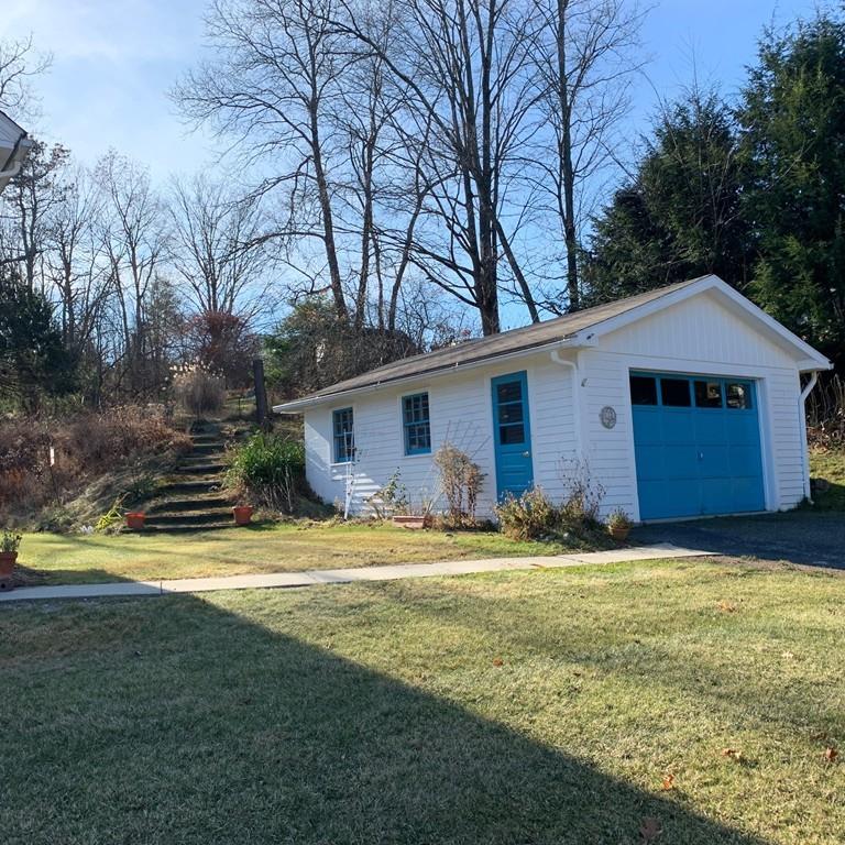 16 Lower Hampden Road Monson, MA 01057 - Photo 2 of 19