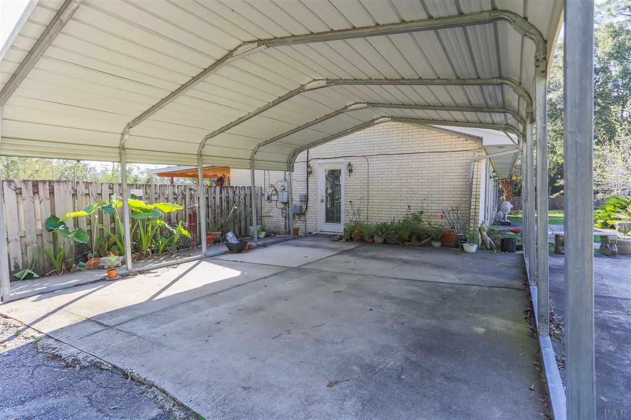 895 East Kingsfield Road Cantonment, FL 32533 - Photo 7 of 50 Gallery Image 7