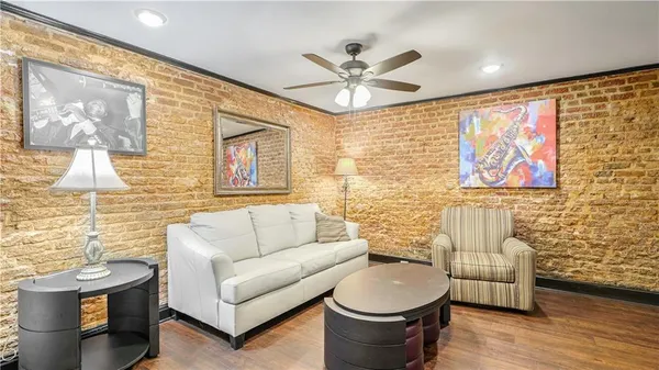 $2,299 | 922 Chartres Street, Unit D, New Orleans, LA 70116