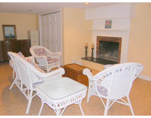 19 Winthrop Road Hingham, MA 02043 - Photo 12 of 16 Gallery Image 12