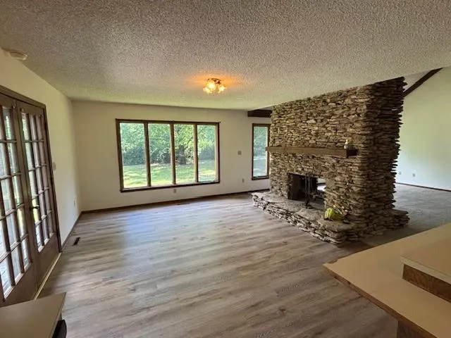 $220,000 | 603 Lakeside Court, Girard, KS 66743