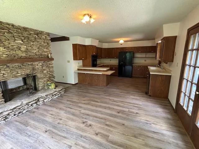 $220,000 | 603 Lakeside Court, Girard, KS 66743