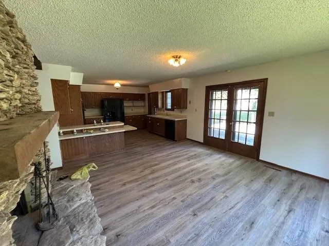 $220,000 | 603 Lakeside Court, Girard, KS 66743