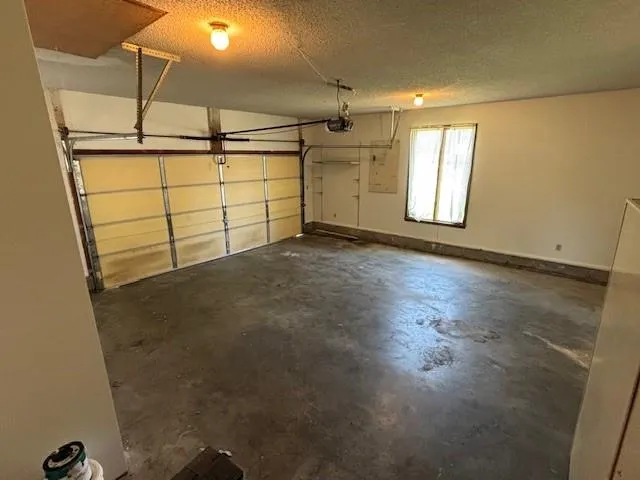 $220,000 | 603 Lakeside Court, Girard, KS 66743