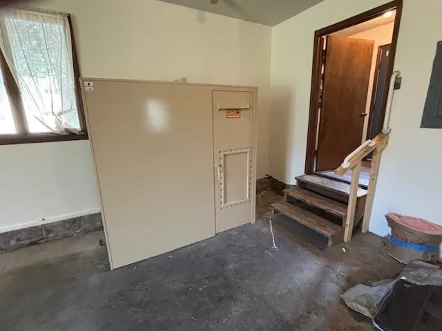 $220,000 | 603 Lakeside Court, Girard, KS 66743