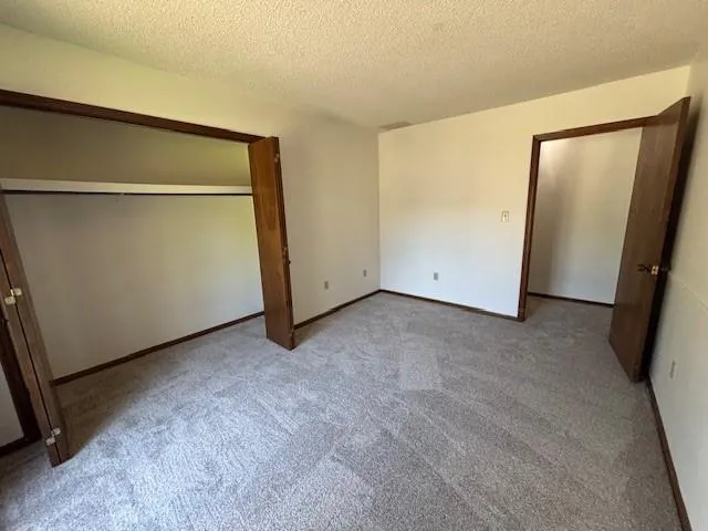 $220,000 | 603 Lakeside Court, Girard, KS 66743