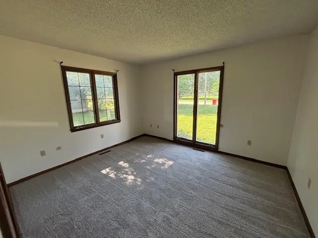 $220,000 | 603 Lakeside Court, Girard, KS 66743