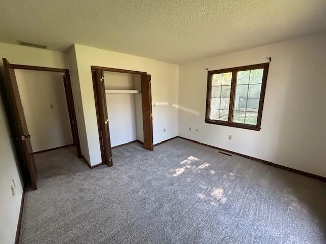 $220,000 | 603 Lakeside Court, Girard, KS 66743