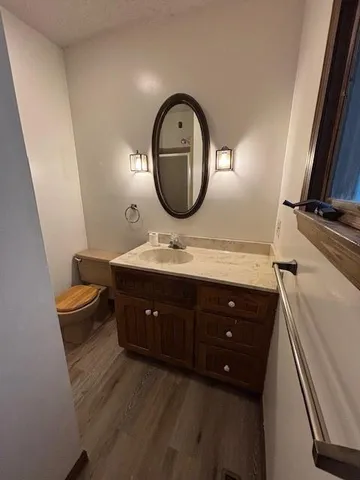 $220,000 | 603 Lakeside Court, Girard, KS 66743