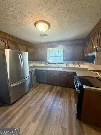 $1,600 | 131 Foxwood Circle, Bonaire, GA 31005