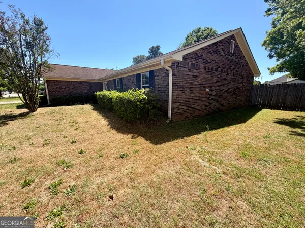 $1,600 | 131 Foxwood Circle, Bonaire, GA 31005