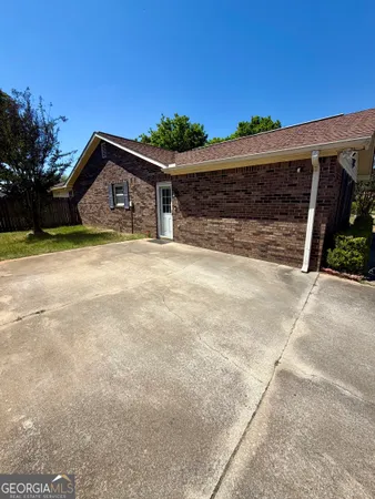 $1,600 | 131 Foxwood Circle, Bonaire, GA 31005