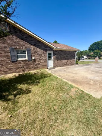 $1,600 | 131 Foxwood Circle, Bonaire, GA 31005