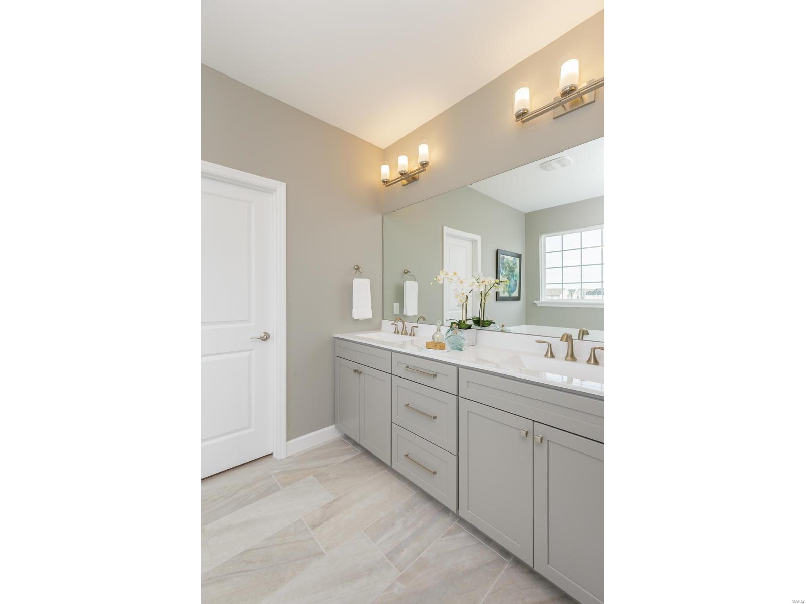 407 Gatehouse Circle O'Fallon, MO 63385 - Photo 12 of 26